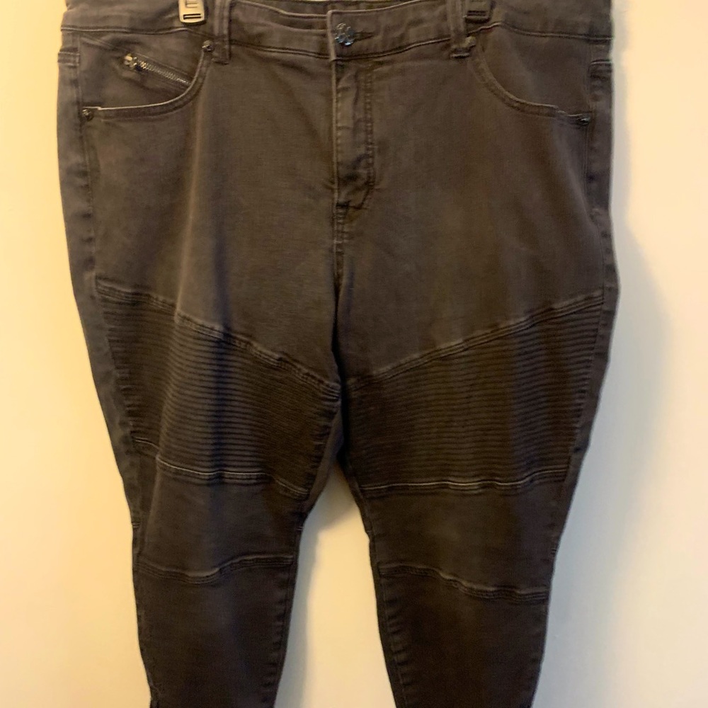 Melissa McCarthy Seven7 pencil jeans with zippers size 22W